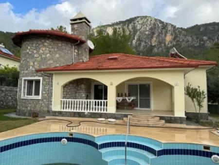 Freistehende Villa Mit Pool Zum Verkauf Zu Einem Erschwinglichen Preis Im Dalaman Akkaya Tal