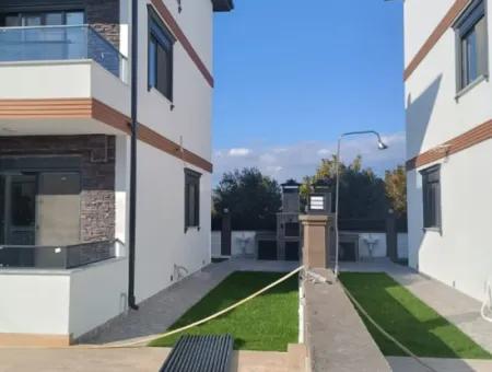 5 1 Triplex Villas In Altintas Neighborhood