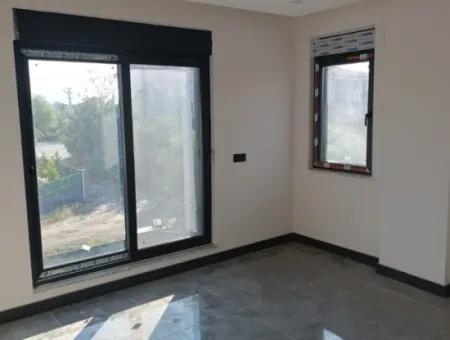 Altıntas Mahallesinde 5+1 Trıpleks Villa